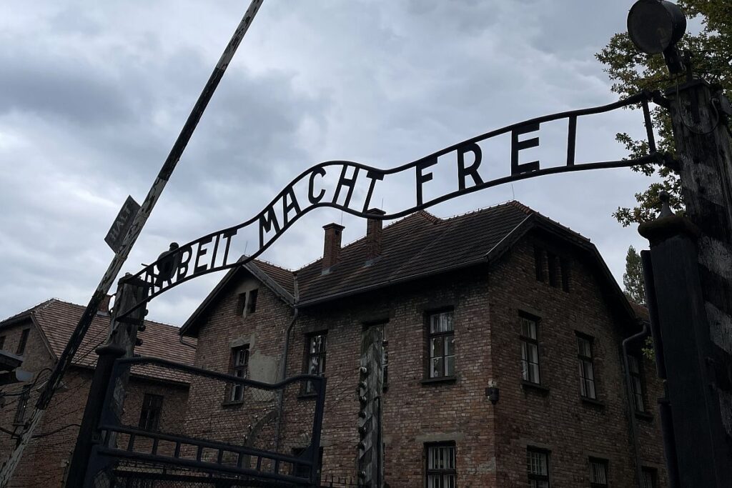 Auschwitz 3 HP